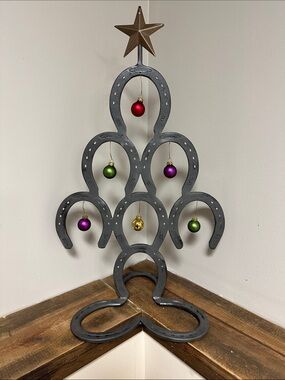 Horseshoe Christmas Tree Ornament Stand with Star Topper - Black